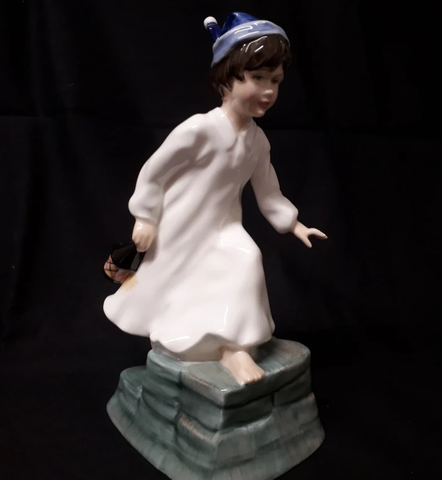 Royal Doulton Statue - Wee Willie Winkie"